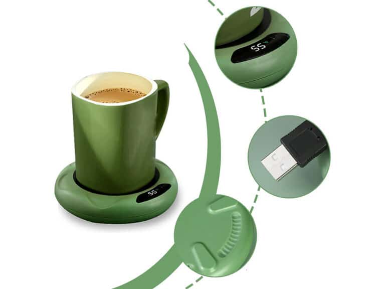 Zelený elektrický podstavec na udržanie teploty šálky s kávou, vybavený digitálnym displejom a USB nabíjaním, ktorý zobrazuje teplotu nápoja.