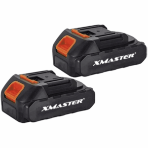 Dvě černé dobíjecí baterie značky XMaster s oranžovými indikátory nabití, určené pro elektrické nářadí.