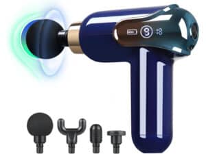 Modrý masážní přístroj - muscle gun s digitálním displejem a čtyřmi výměnnými nástavci pro uvolnění svalů a regeneraci.