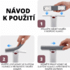 Návod na použitie mopu v troch krokoch, kde sa na šedej mopovej hlave postupne umiestňuje mäkká handra pomocou zasunutia do špeciálnych vedení.
