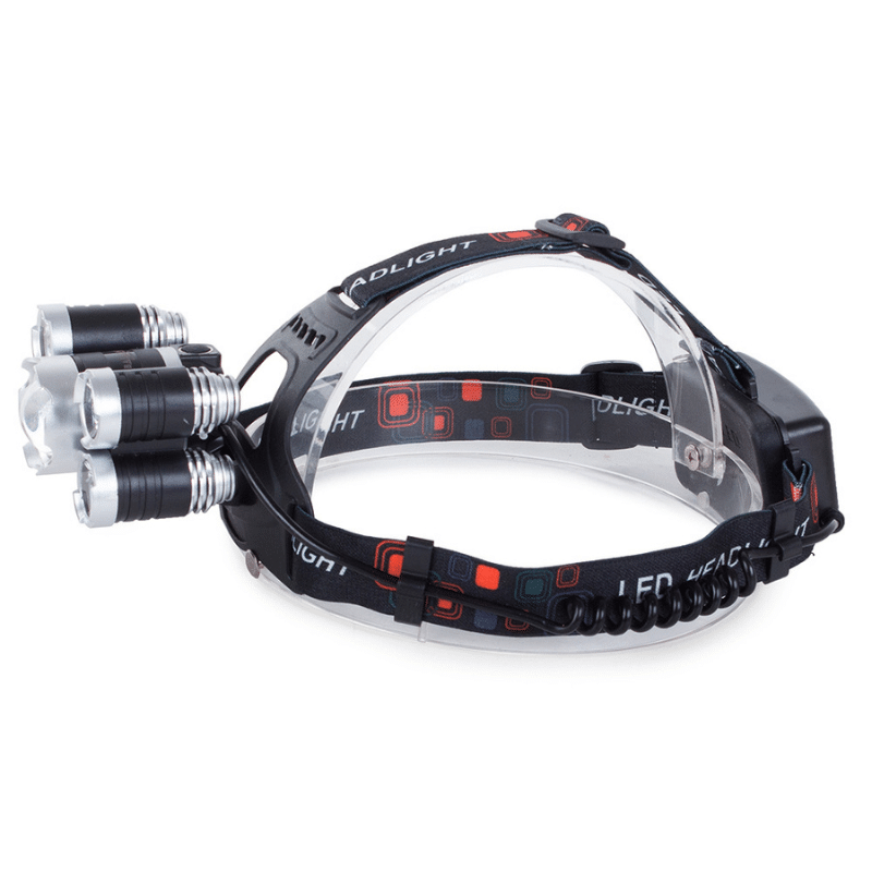 Čelová LED svítilna se třemi kovovými světlomety v černém provedení, určená pro noční aktivity a outdoor.