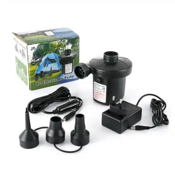 Elektrická vzduchová pumpa s příslušenstvím, černé barvy, určená pro nafukování např. stanů nebo matrací, včetně napájecích kabelů a adaptérů.