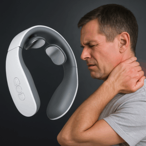 Bílý a šedý elektronický přístroj ve tvaru zakřivené destičky vedle muže s bolestivým výrazem, který se drží za krk.