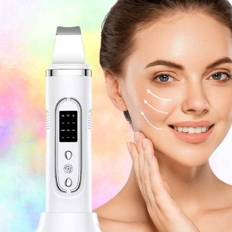 Bílý kosmetický přístroj s digitálním displejem určený pro péči o pleť, zobrazený vedle usmívající se ženy se zvýrazněnými liniemi omlazení obličeje v pastelově barevném pozadí.
